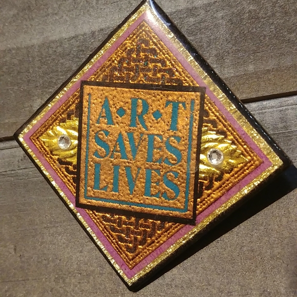 Art Saves Lives Hand Made Brooch - Picture 3 of 8